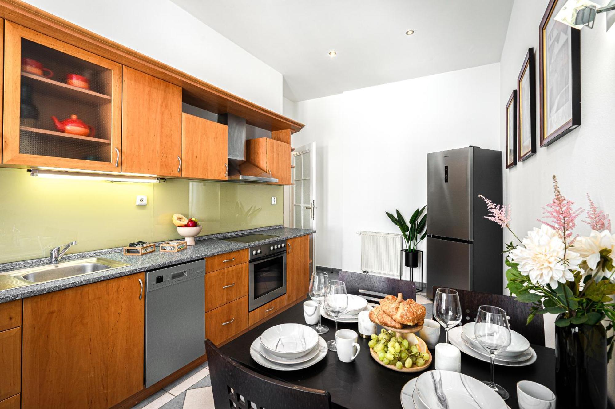Apartment Days - Charming 1bdr - Old Town - Workspace *